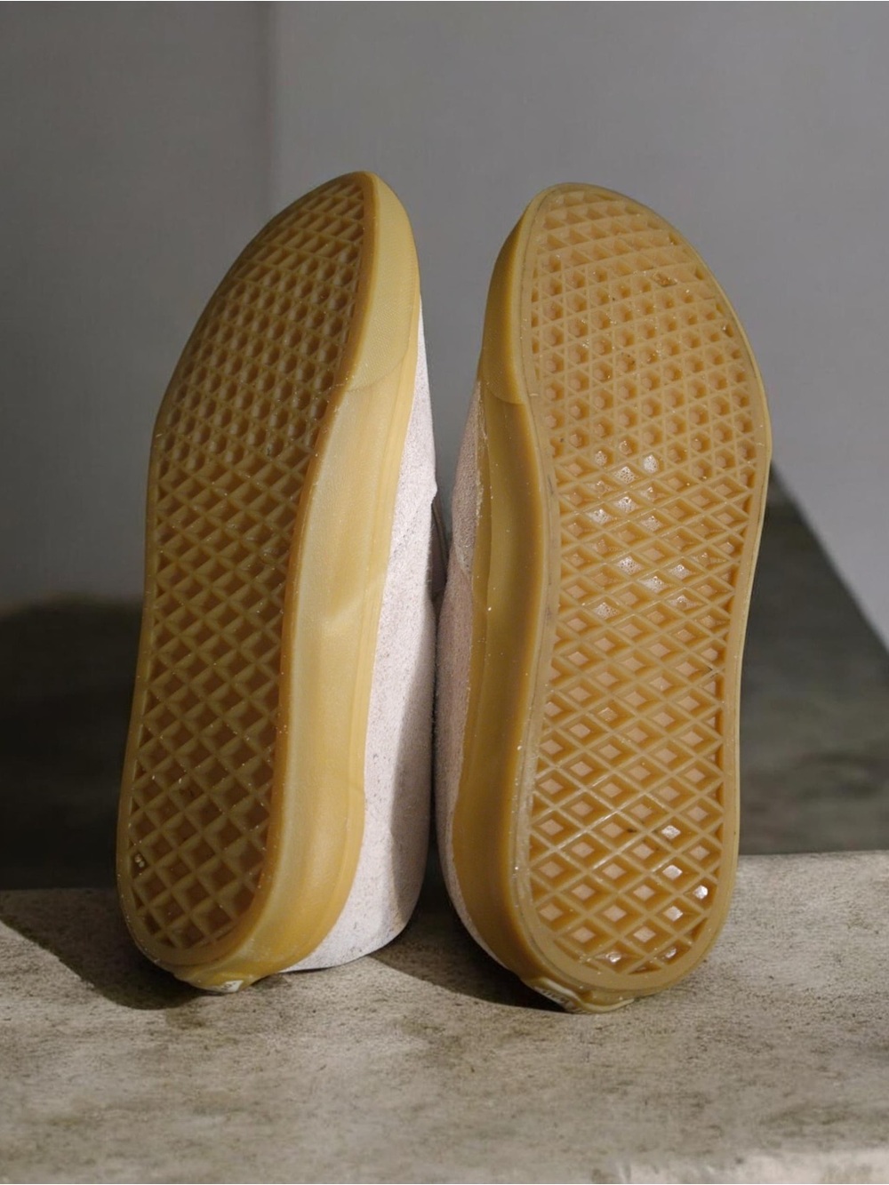 Vans Men's Slip-On Suede Loafers in Blush Pink with Gum Sole - Picture 3 of 3